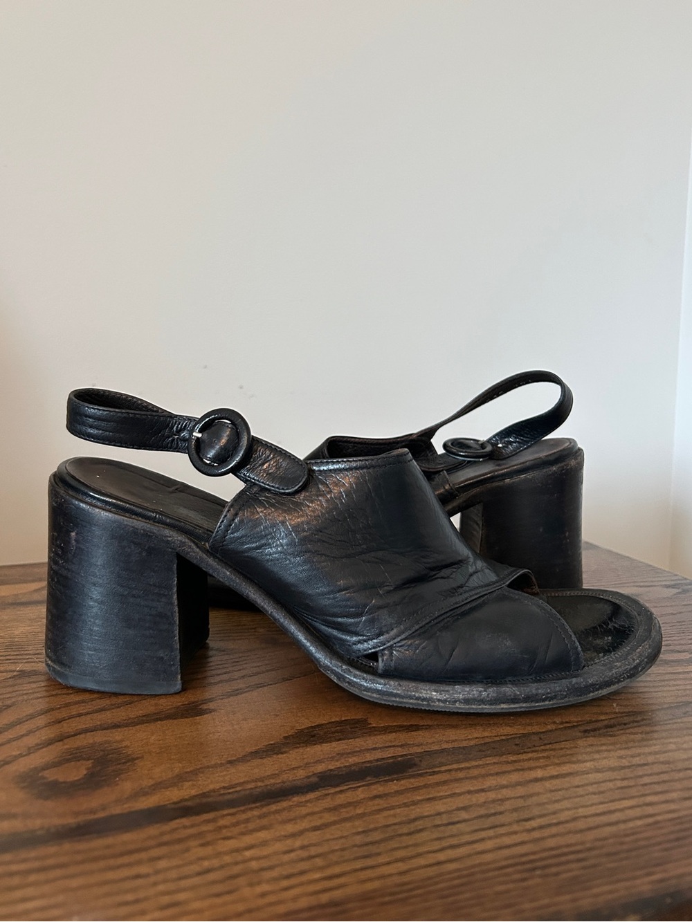 Vintage leather slingbacks